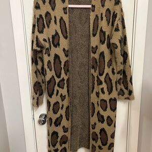 Three-quarter length animal print sweater Gotta go!  🤑 Bundle and save!!!